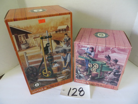 Antique Corn Sheller & Pump Jack, Ertl