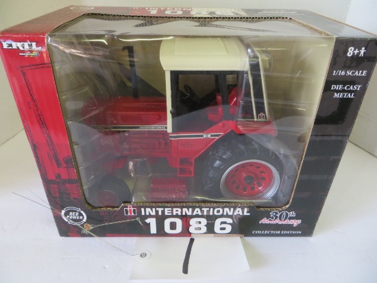 IH 1086, 30th Anniv Collector Edition, Ertl