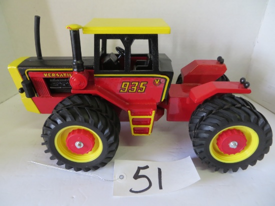 Versatile 935 FWD, w/box, Scale Model
