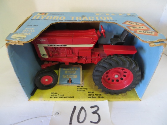 IH 966 Farmall Hydro w/wf, w/blue box Replica, Ertl