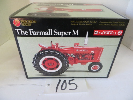 Farmall Super M, Highly Detailed, Precision #8, Ertl