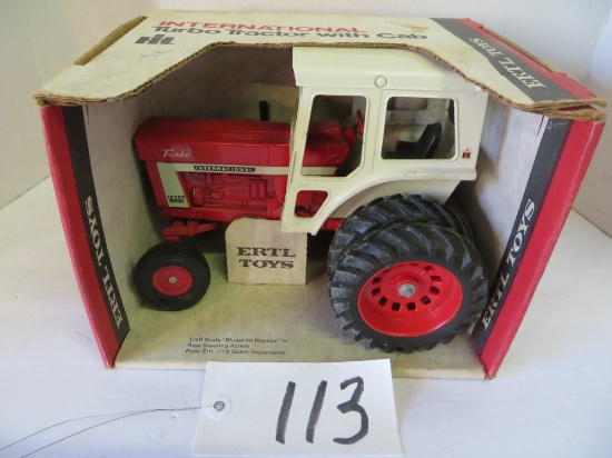 IH 1466 Turbo w/cab & duals, Ertl