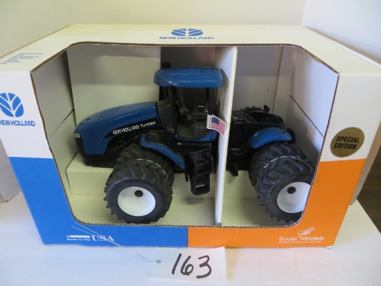 New Holland TJ450 4WD w/duals, 2001 Collection Edition, Scale Model