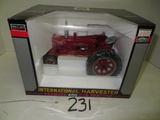 IH Farmall 400 gas tractor, Highly Detailed, Spec Cast