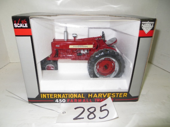 Farmall 450 IH, Highly Detailed, Spec Cast