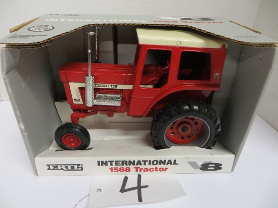IH 1568 V8 1994 3rd in series of 4, Ertl