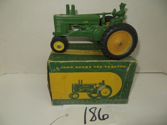 JD Toy Tractor w/man Eska