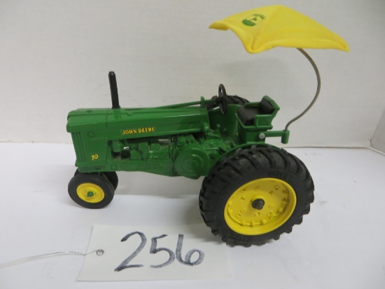 Ertl	JD NFTM Ser II #6 Tractor w/ Canopy 	10th Anniversary