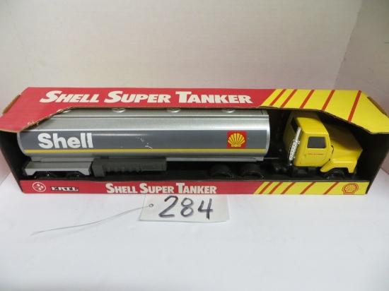 Ertl 	Shell Super Tanker Tractor Trailer