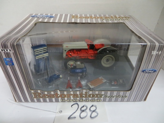 Ertl 	JD 4440 Tractor 	Precision Classics #17