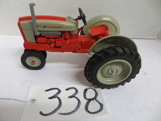 Ertl	Ford 901 Powermaster National Farm Toy Show 1986