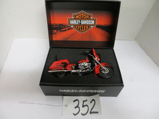 Die Cast 	Harley-Davidson Scale Authenic Die Cast Metal Bike 	Die Cast Promotions	1:12