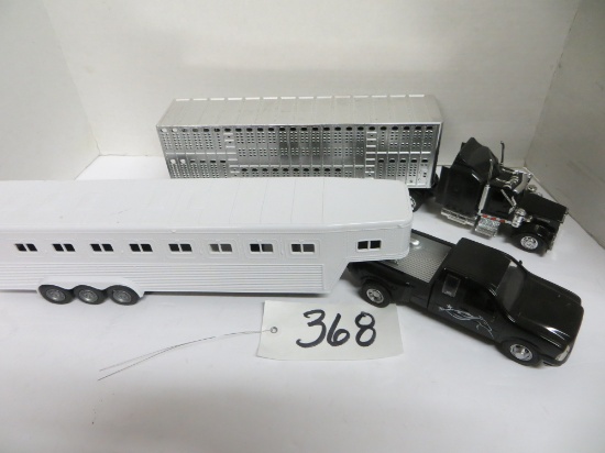 New Ray 	Truck & Horse Trailer / Semi Truck & Livestock Trailer