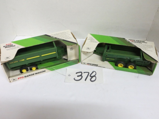 Ertl	JD PTO Barge Wagon/ JD PTO Hydra Push Spreader 		  1/32