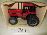 IH 5488 w/FWD & duals, Ertl