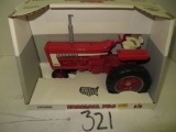 Farmall 706 w/nf, Ertl