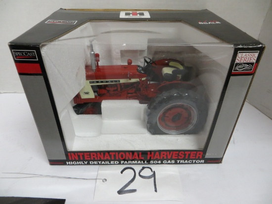Spec Cast	International Harvester Highly Detailed Farmall 504 Gas Tractor
