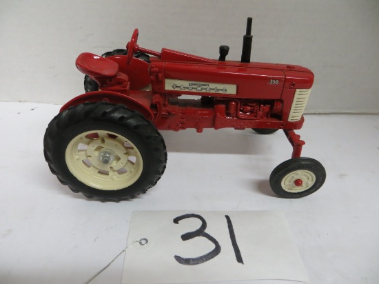 Ertl	Farmall International 350