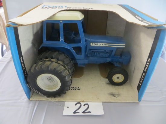 Ertl Ford 9700 Tractor w/duals  1/12"
