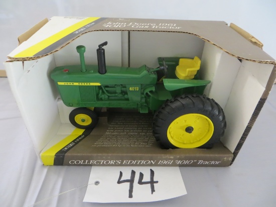 Ertl JD 4010 Gas tractor Collector Edition