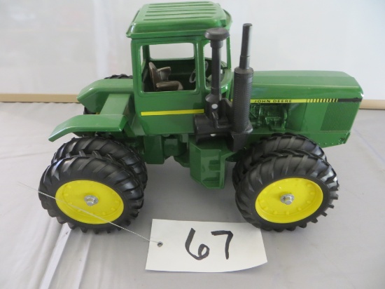Ertl JD FWD w/duals 50 series  n/b