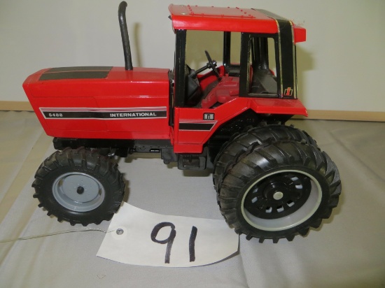 Ertl IH 5488 MFWD   n/b