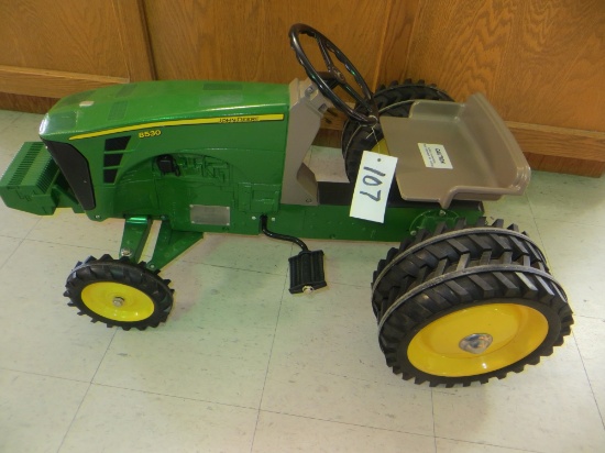 Ertl JD 8530 w/duals & weights  pedal
