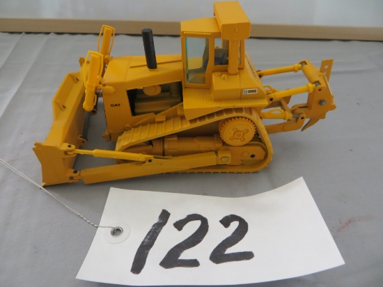 Caterpillar D10 dozer W. Germany 1/50"   n/b