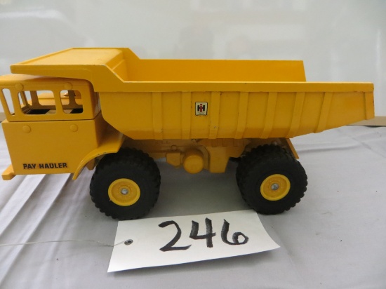 Ertl IH Pay Hauler