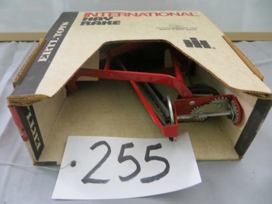 Ertl IH Hay Rake