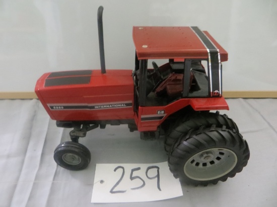Ertl IH 5288 w/duals  n/b