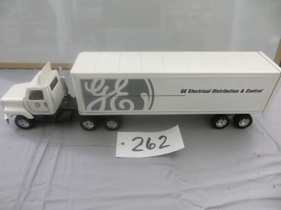 Ertl GE Electric cab over truck and semi  1/25"