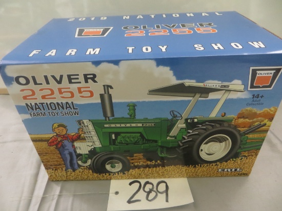 Ertl Oliver 2255 National Toy Show Tractor