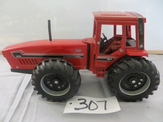 Ertl 2 + 2 International