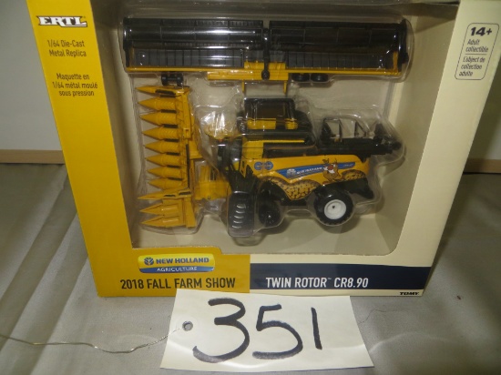 Ertl New HollandTwin Rotor CR8.90 combine 2018 Fall Farm Show 1/64"