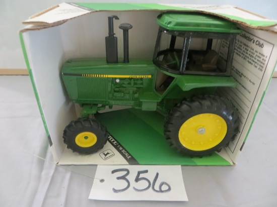 Ertl JD FWD tractor
