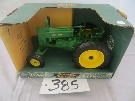 Ertl John Deer G Collector Edition w/wide front
