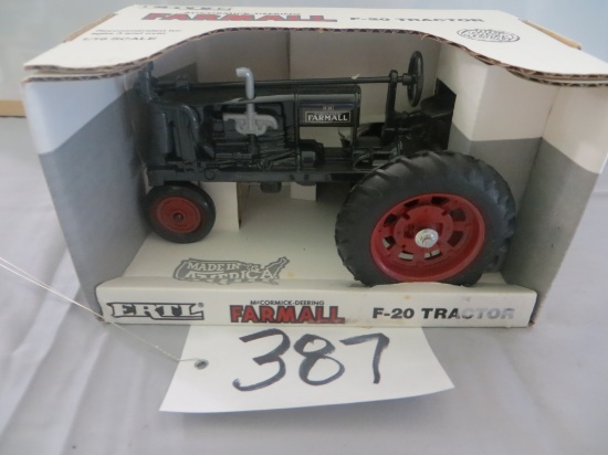 Ertl McCormick Deering Farmall F-20