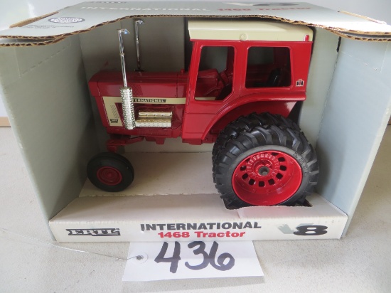 Ertl	International 1468 V8, 1993 2nd in series of 4