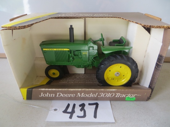 Ertl	John Deere 3010 Tractor