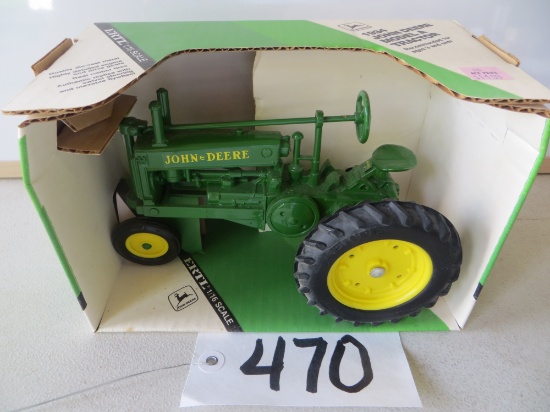 Ertl	1934 John Deere A Tractor