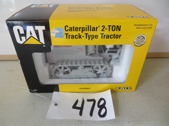 Ertl	Caterpillar 2-Ton Track Type Tractor