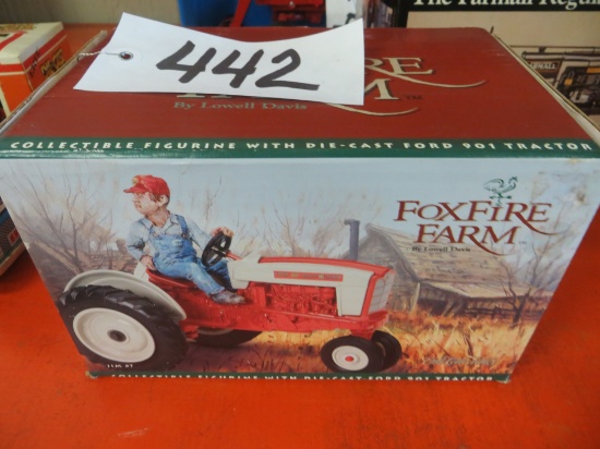 Ertl	Ford 900 Select Spead, Fox Fire Farm w/Collector Figurine	By Lowell Davis	Jim #7