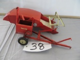 Tru Scale Pull type combine   n/b