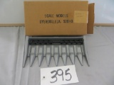Deutz Allis 8 row corn head w/green strip  1/24