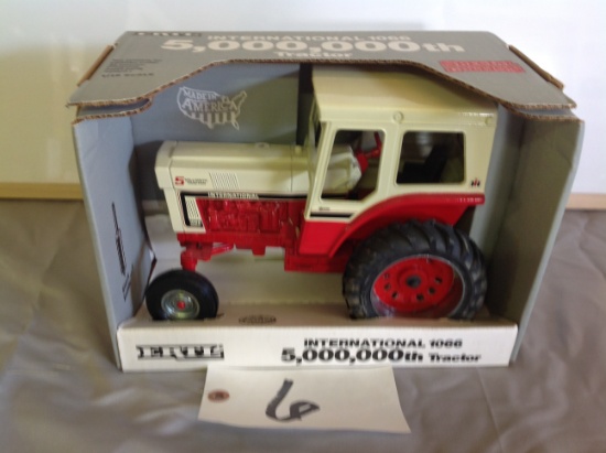 Ertl IH 1066 Special Edition 5,000,000th August 1990