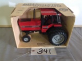 Ertl	IH 5288 tractor w/cab