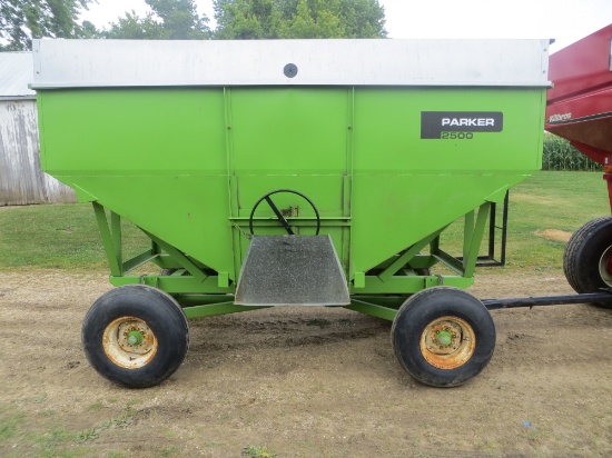 Parker 2500 grain wagon w/Parker running gear & extendable tongue, 12.5L.15 rubber