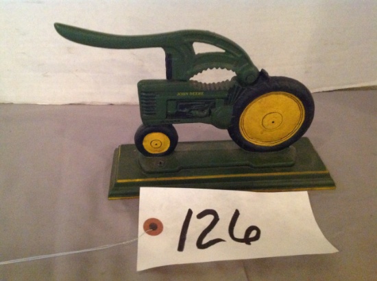 JD nut cracker