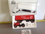 1st Gear 1960 Model B-61 Mack Truck & Trailer